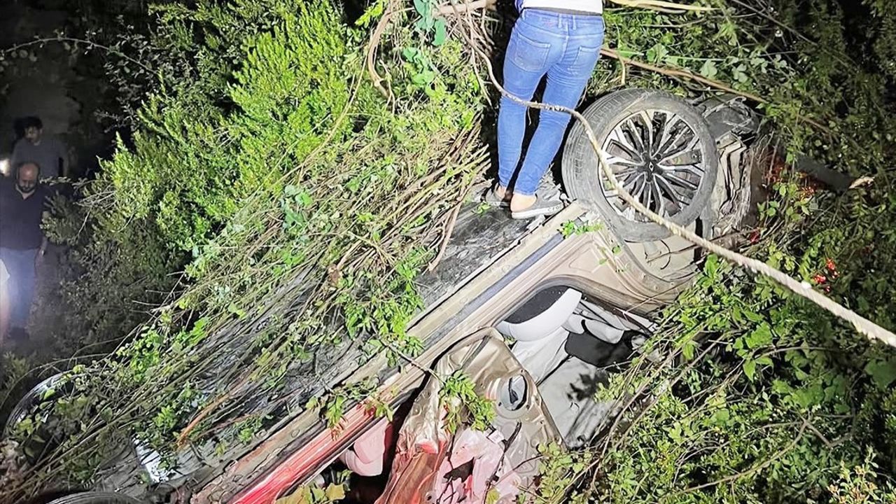 Alanya'da Uçuruma Devrilen Araçtaki Sürücü Hayatını Kaybetti