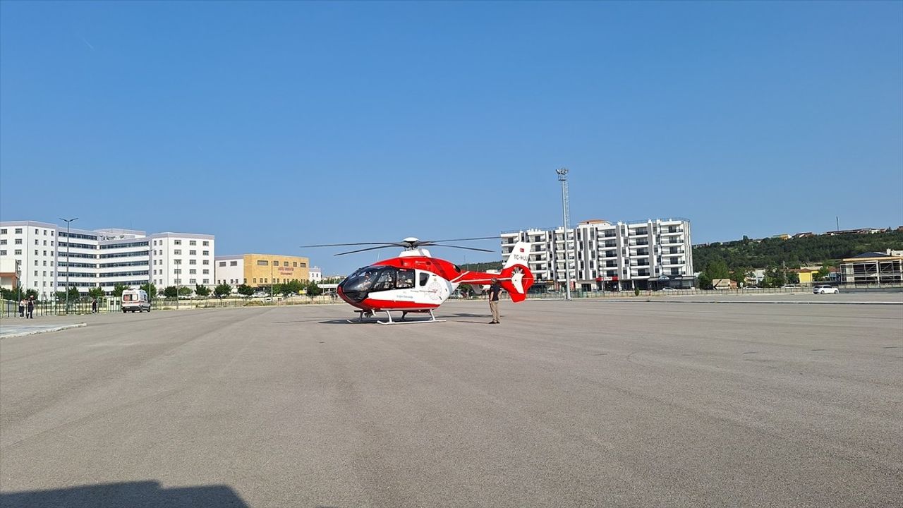 Ambulans Helikopter, Yaralı Bebek İçin Hava Sevkiyatı Gerçekleştirdi