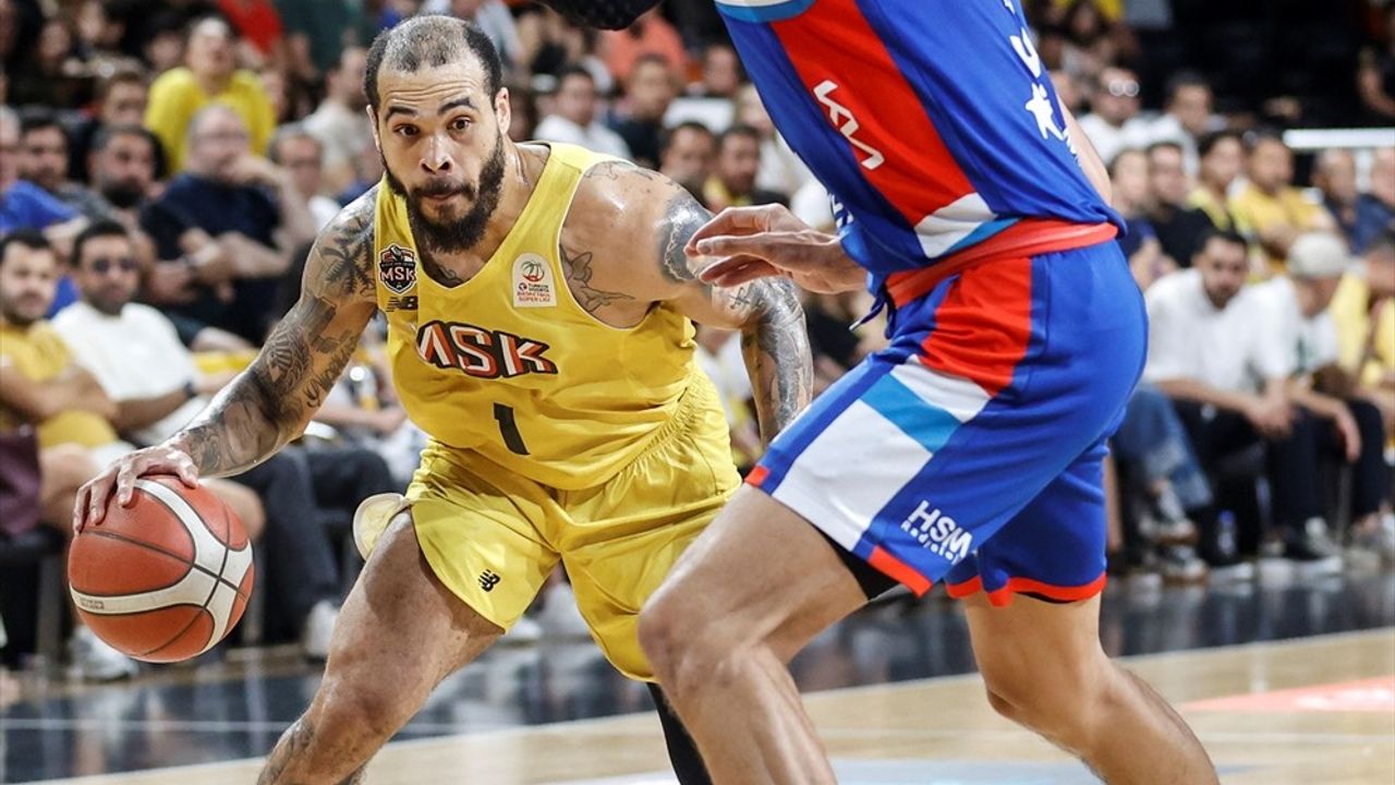Anadolu Efes Yarı Finale Yükseldi