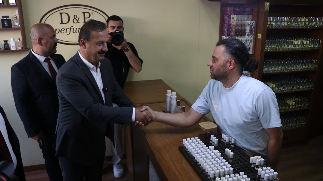 Anahtar Parti Genel Başkanı Ağıralioğlu Yalova'da Esnaf Ziyareti Gerçekleştirdi