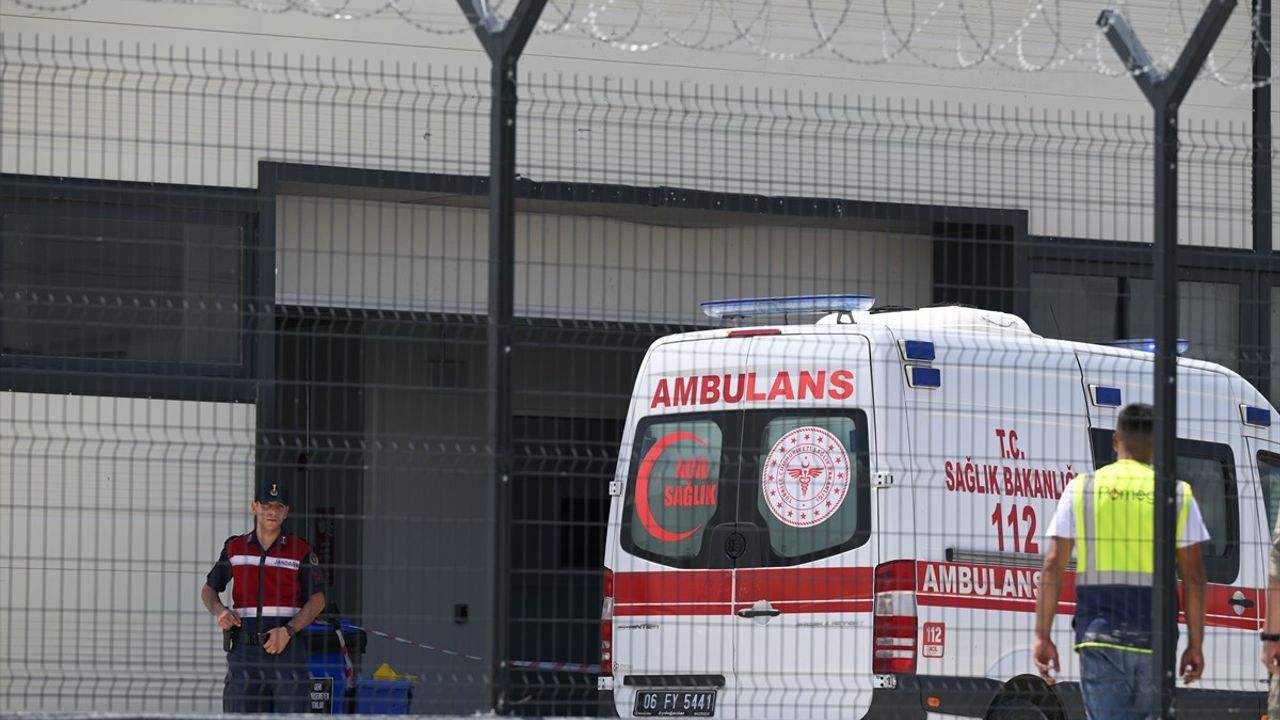 Ankara'da Fabrikada Gaz Sızıntısı: 2 İşçi Hayatını Kaybetti
