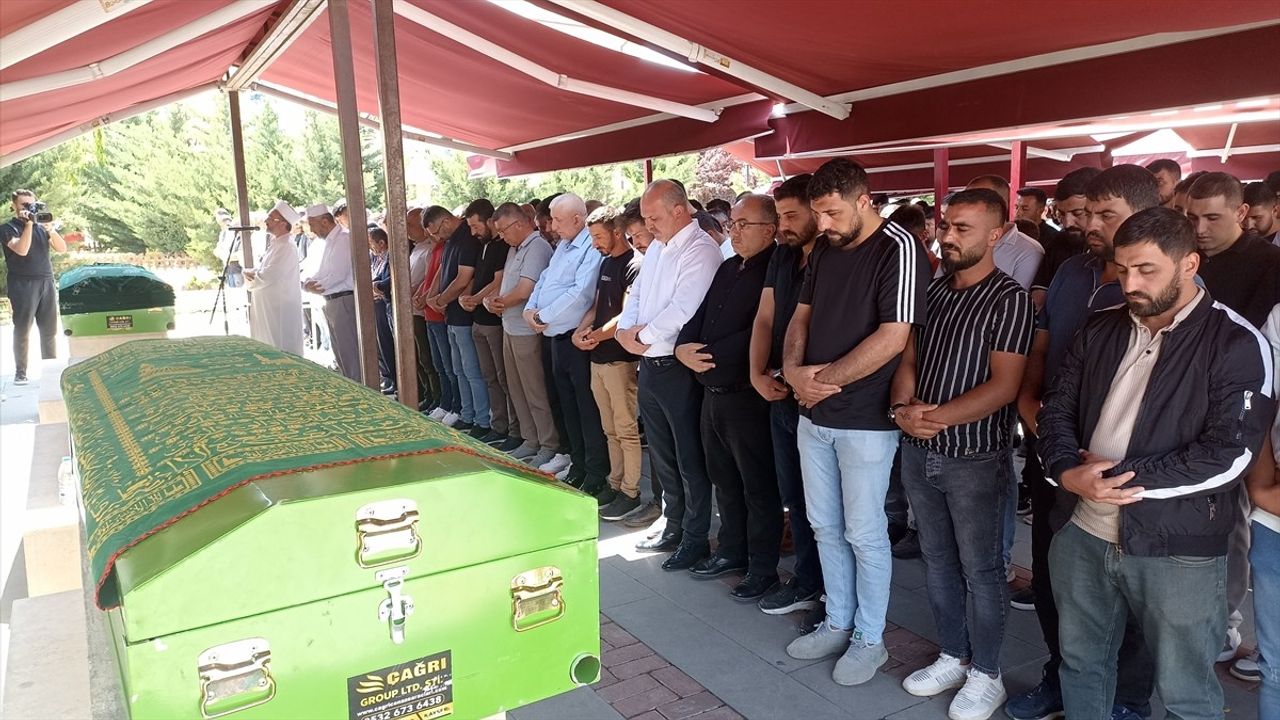 Ankara'da Fabrikada Gaz Sızıntısı: İki İşçi Hayatını Kaybetti