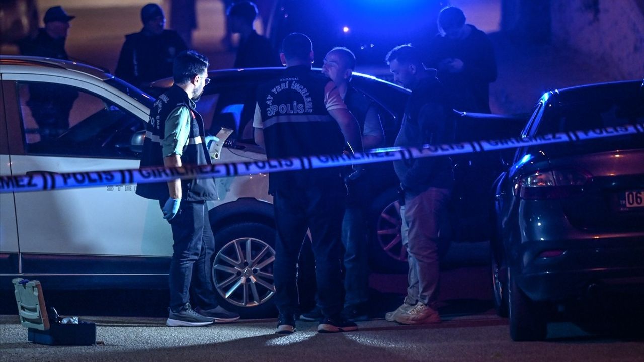 Ankara'da Kız İsteme Görüşmesinde Kavga: Polis Memuru Yaralandı