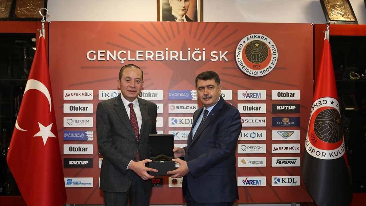 Ankara Valisi Vasip Şahin, Gençlerbirliği Kulübü'nü Ziyaret Etti
