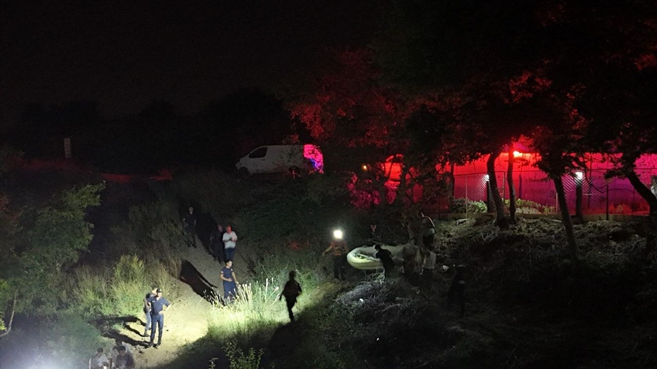 Antalya'da Mahsur Kalan Üç Kişi Kurtarıldı