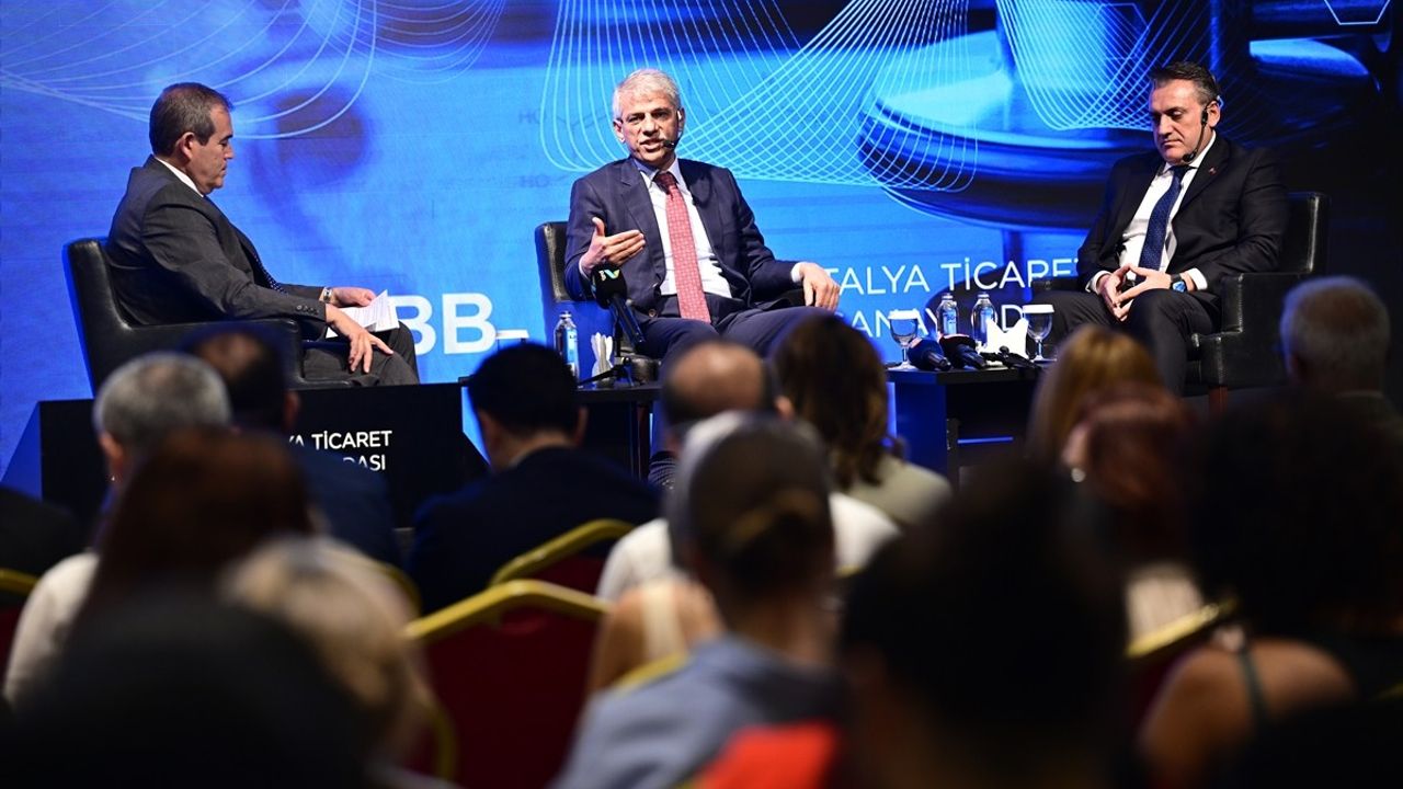 Antalya'da Sağlık Turizmi Üzerine Kritik Toplantı