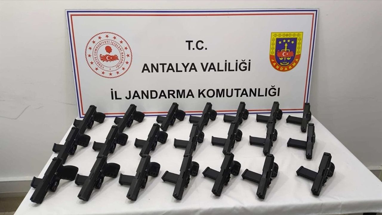 Antalya'da Silah Kaçakçılığı Operasyonu: Bir Kişi Tutuklandı