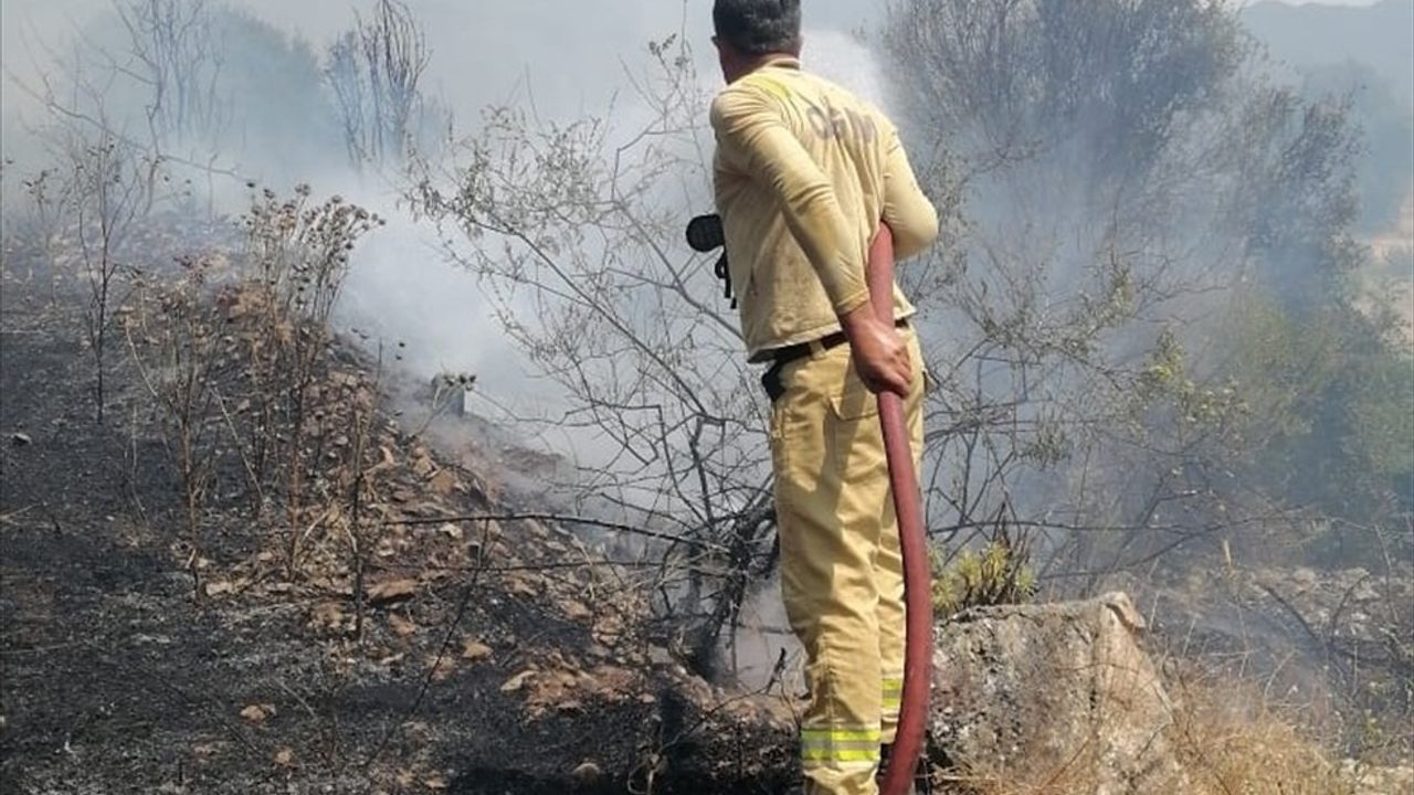 Antalya'da Yangın Kontrol Altına Alındı