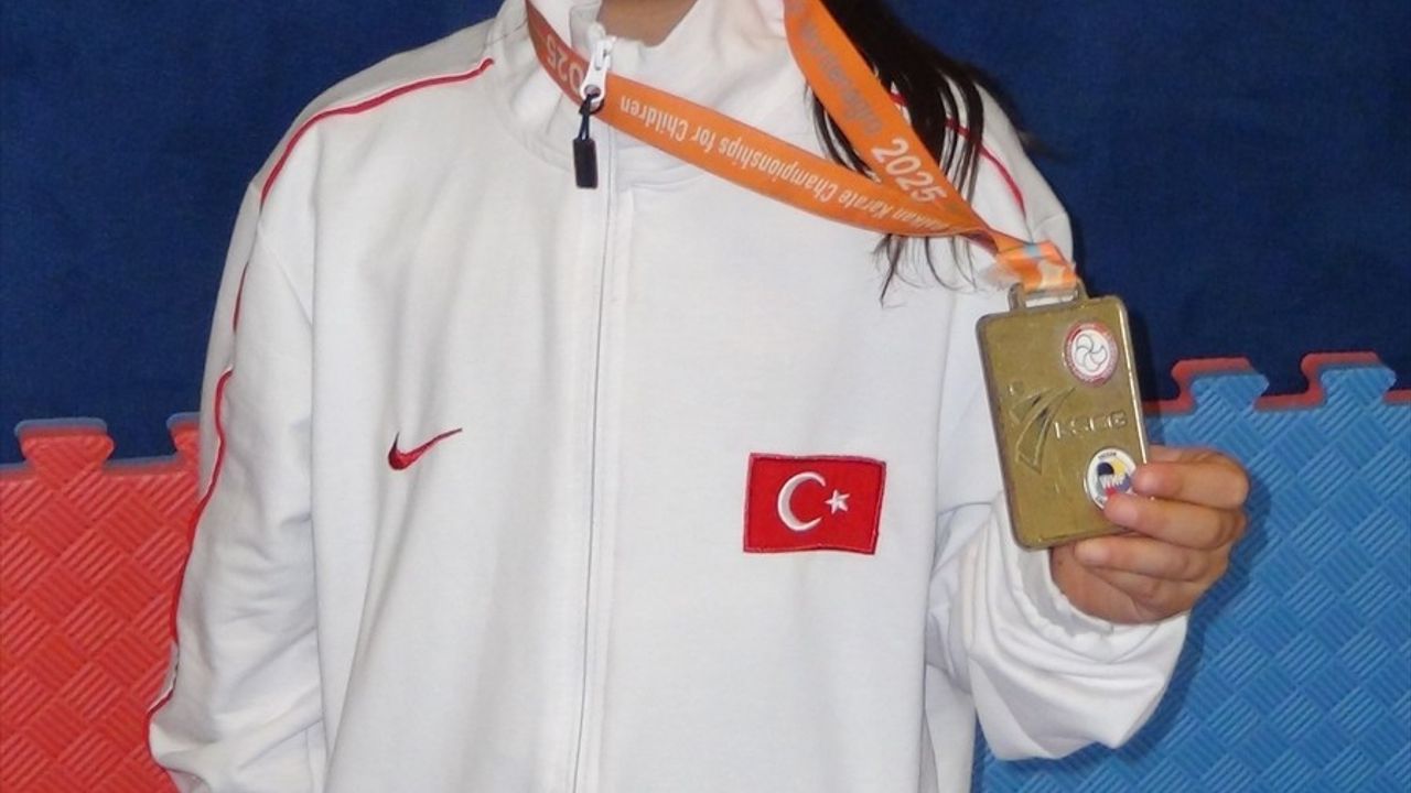 Arin Vefa, Balkan Şampiyonu