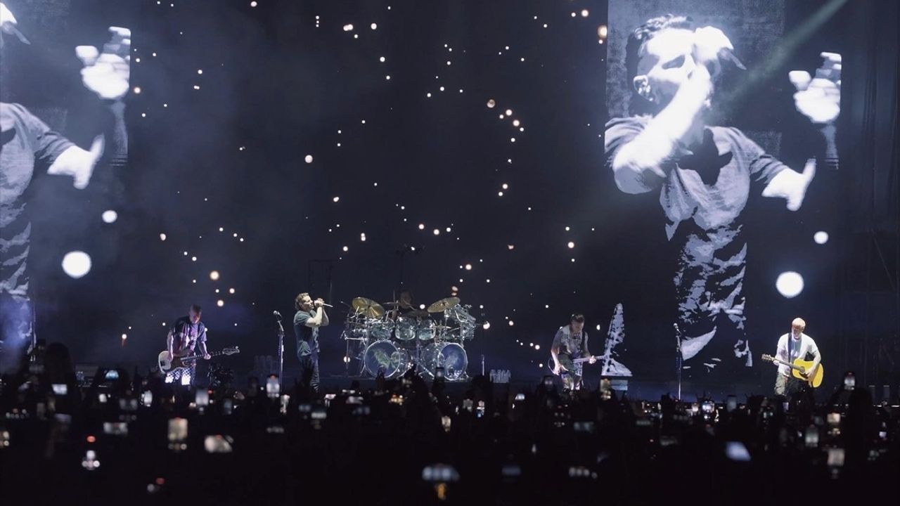 Avenged Sevenfold İstanbul'da Tarihi Konser Verdi