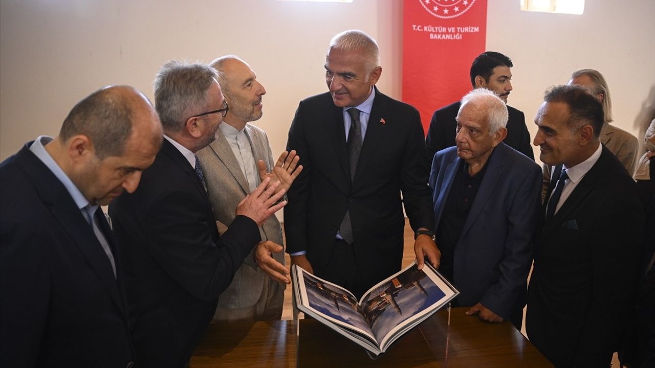 Ayasofya Fotoğrafları Kitabının Tanıtımında Duygu Dolu Anlar