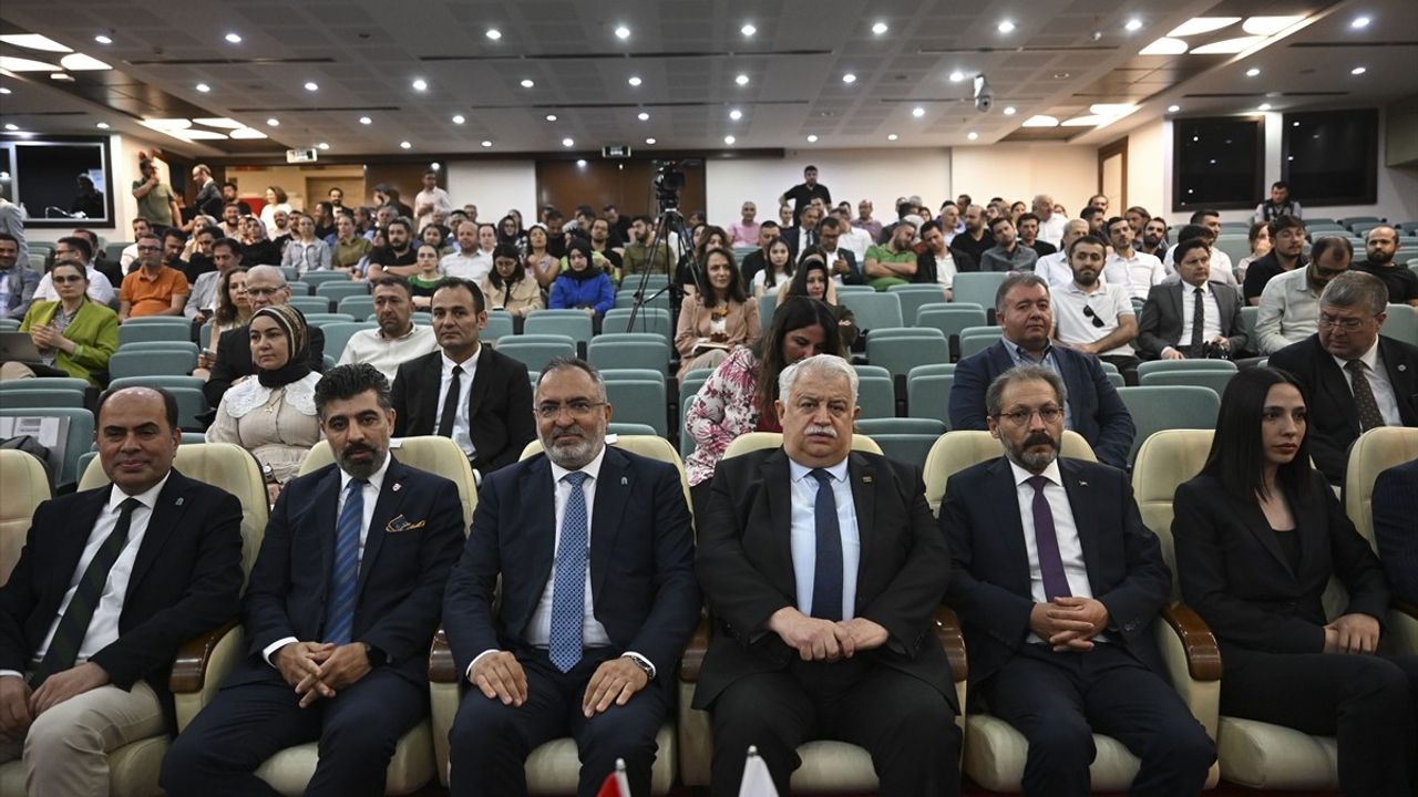 AYBÜ'de Yapay Zeka ve İletişim Paneli