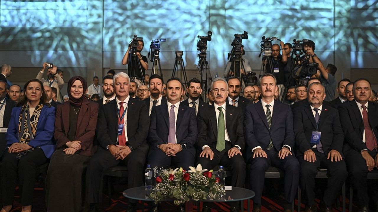 Bakan Kacır, Yeni Teknoloji Hamlesini Açıkladı
