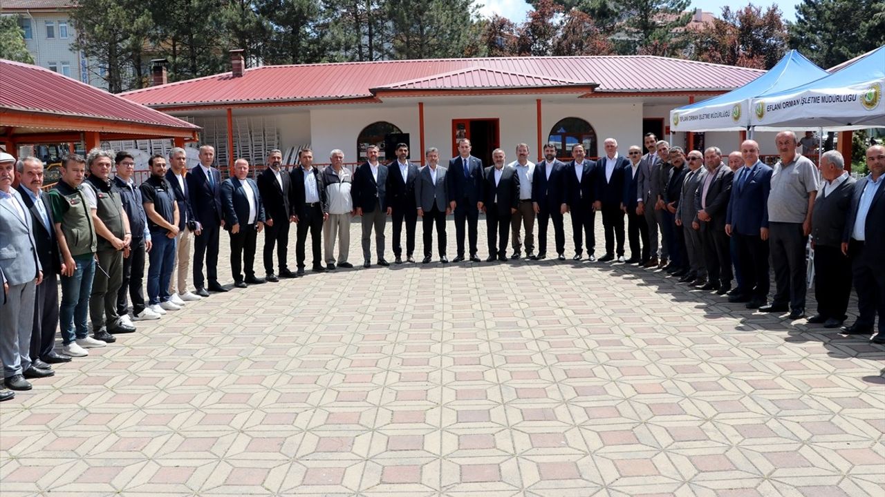 Bakan Yumaklı, Karabük'te Çocukların Geleceği İçin Çalışacaklarını Vurguladı