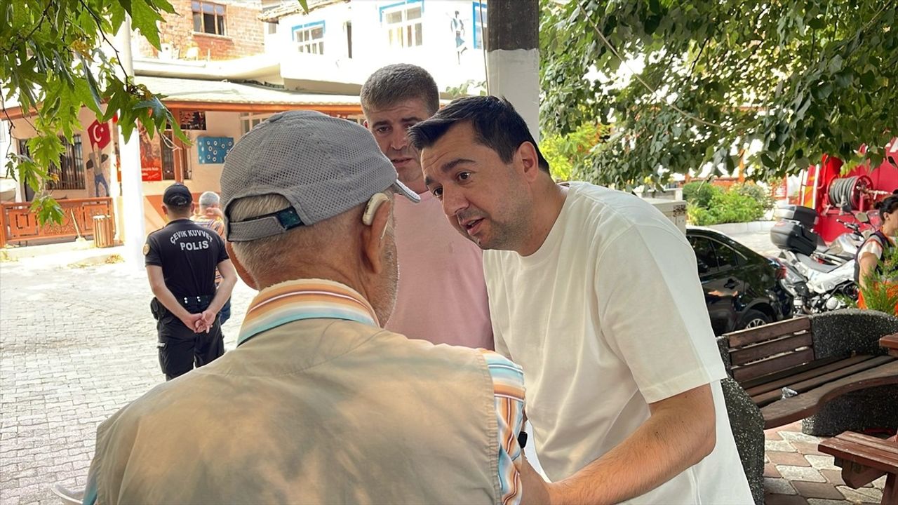 Balıkesir'de Orman Yangınları Kontrol Altına Alınmaya Çalışılıyor