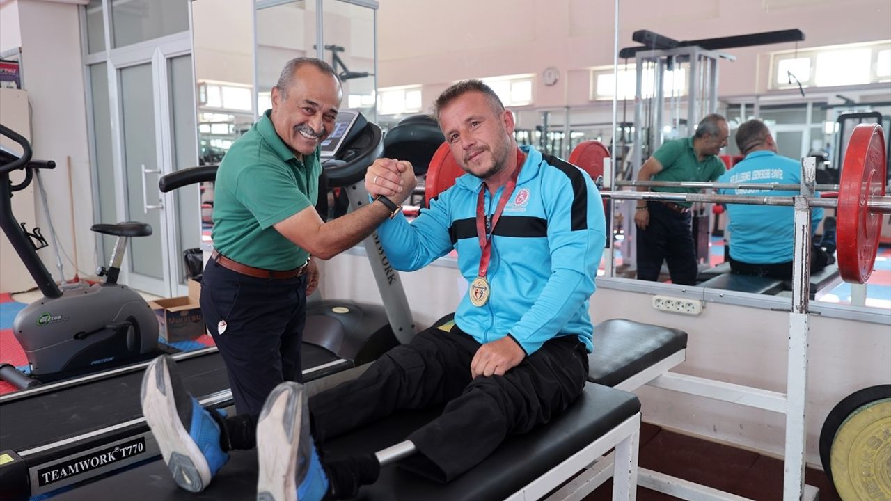 Bedensel Engelli Halterci Mustafa Gül Avrupa Şampiyonluğuna Hazırlanıyor