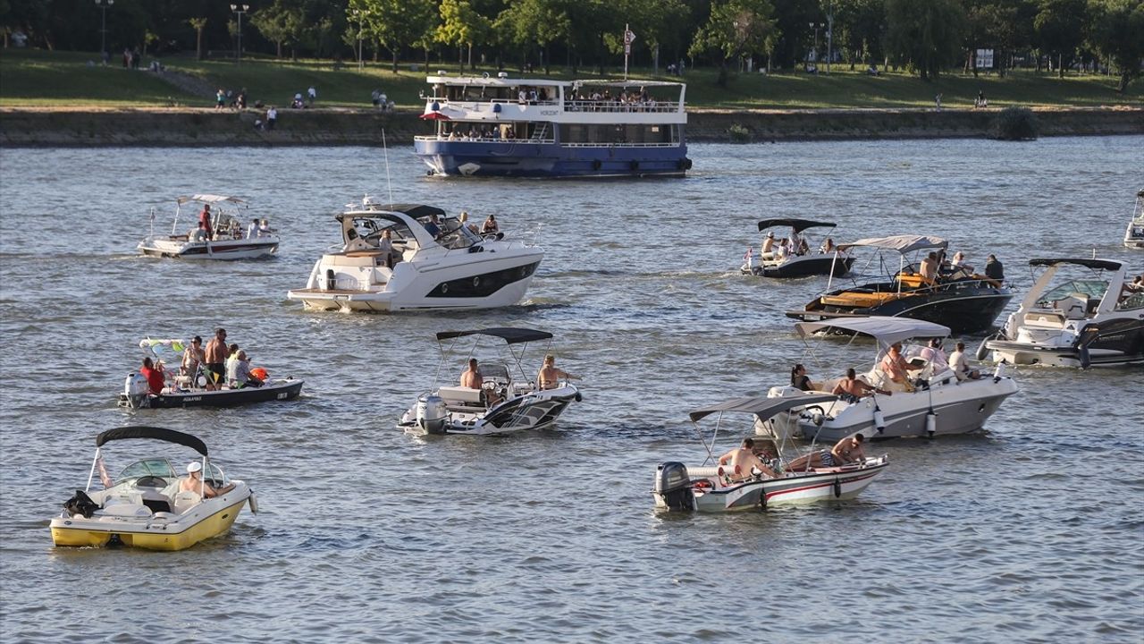 Belgrad'da 20. Tekne Karnavalı Coşkuyla Kutlandı