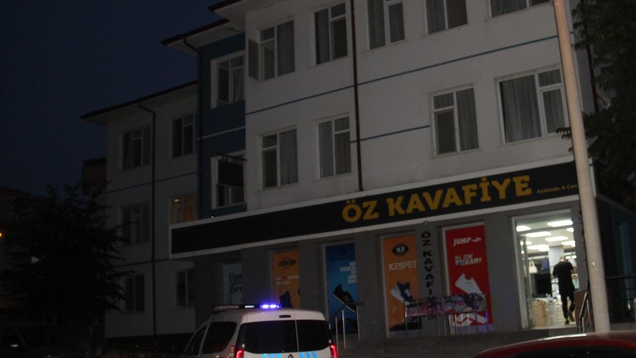 Beyşehir'de Pencereden Düşen Çocuk Yaralandı