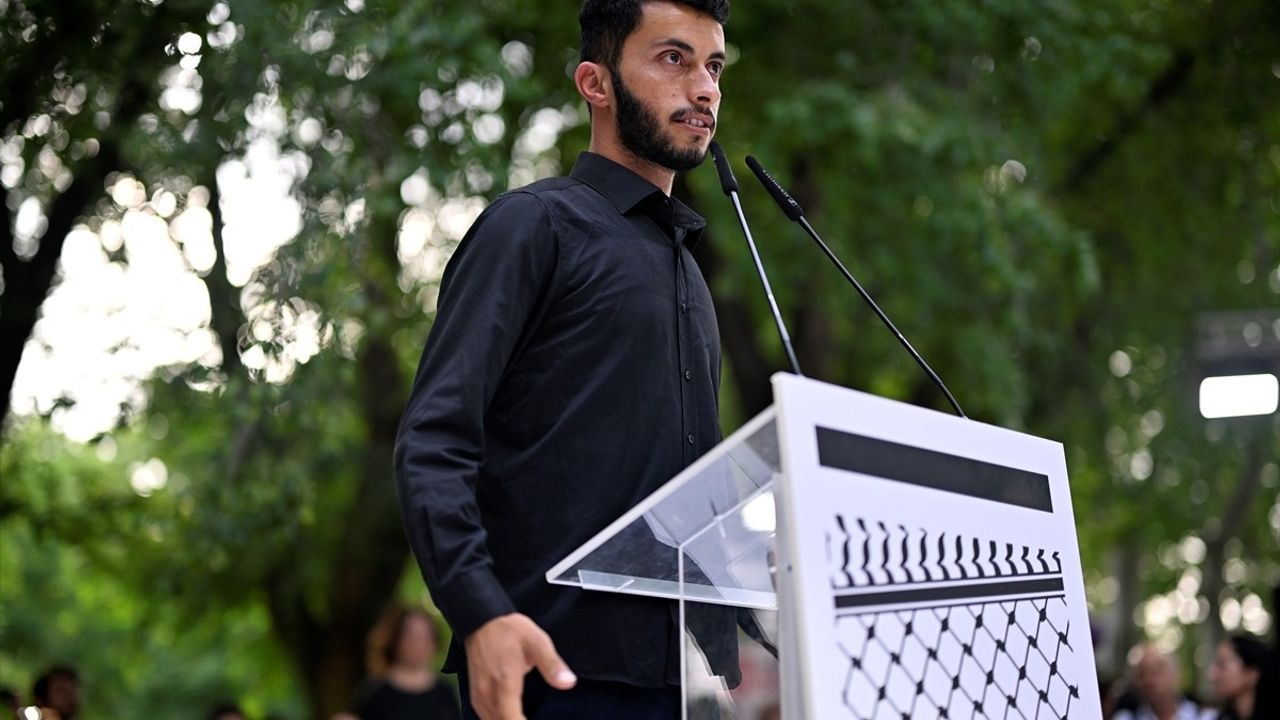 BM Raportörü Albanese İspanya'da Gazze İçin Eyleme Katıldı
