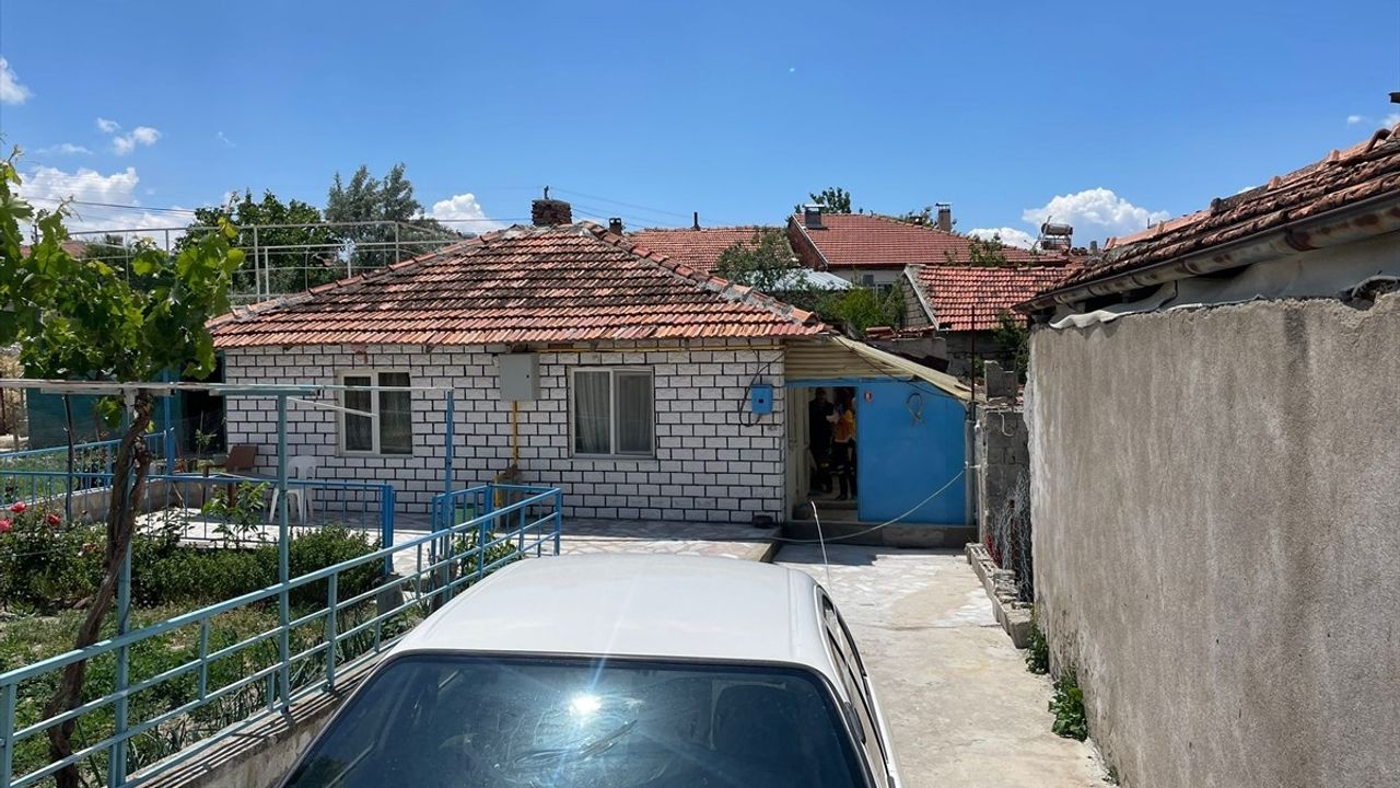 Burdur'da Yalnız Yaşayan Bir Adam Evinde Ölü Bulundu
