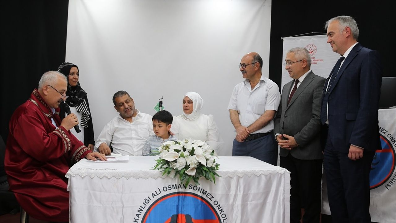 Bursa'da Kanser Hastası Yaşar Ünsever Hastanede Evlendi