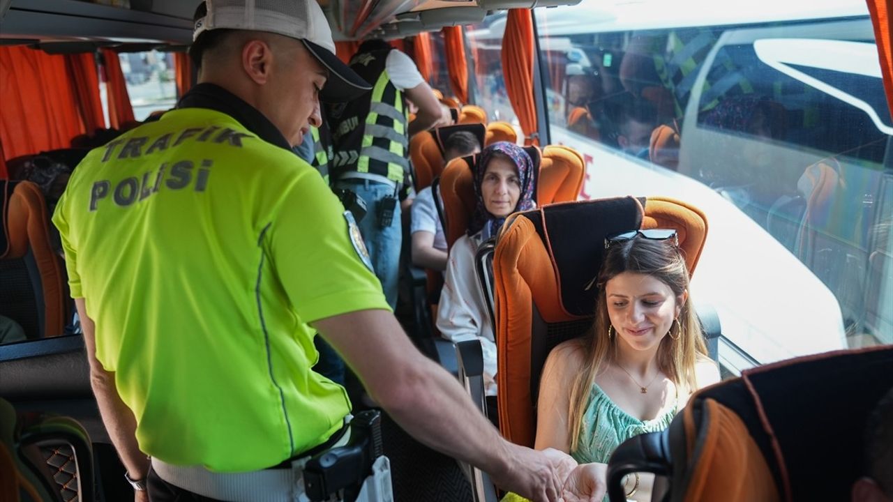 Büyük İstanbul Otogarı'nda Kurban Bayramı Denetimleri Devam Ediyor