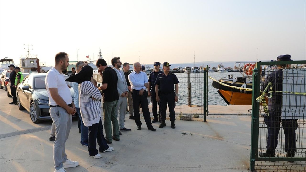 Çanakkale'de Sağlık Botu'nda Patlama: Bir Sağlık Personeli Hayatını Kaybetti