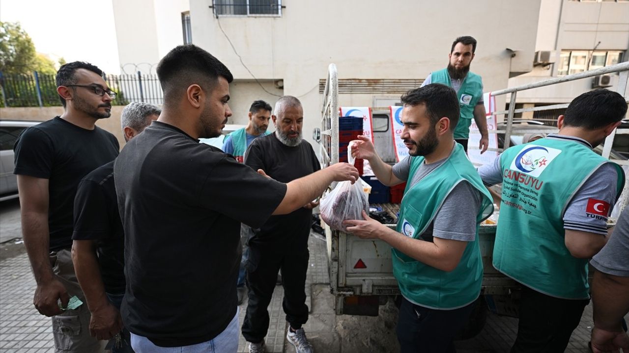 Cansuyu Derneği, Filistinli Ailelere Kurban Eti Yardımı Yaptı