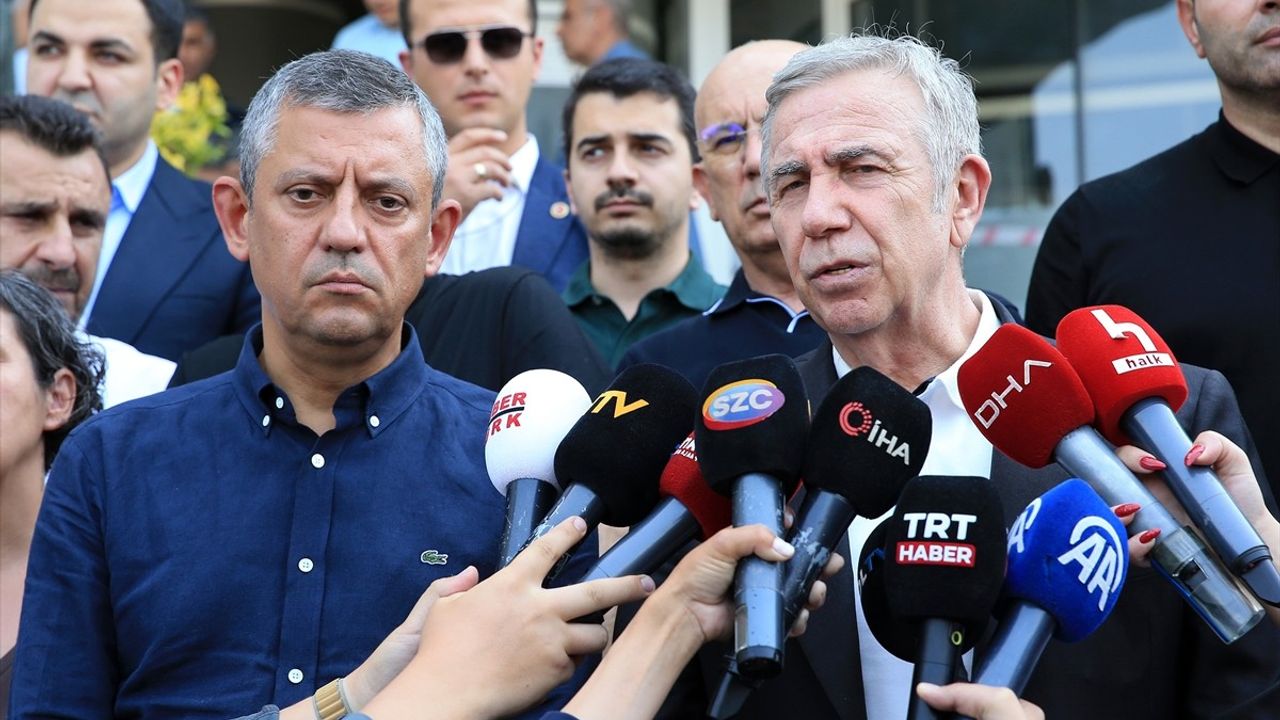 CHP Lideri Özgür Özel'den Ferdi Zeyrek'in Sağlık Durumu Hakkında Açıklamalar