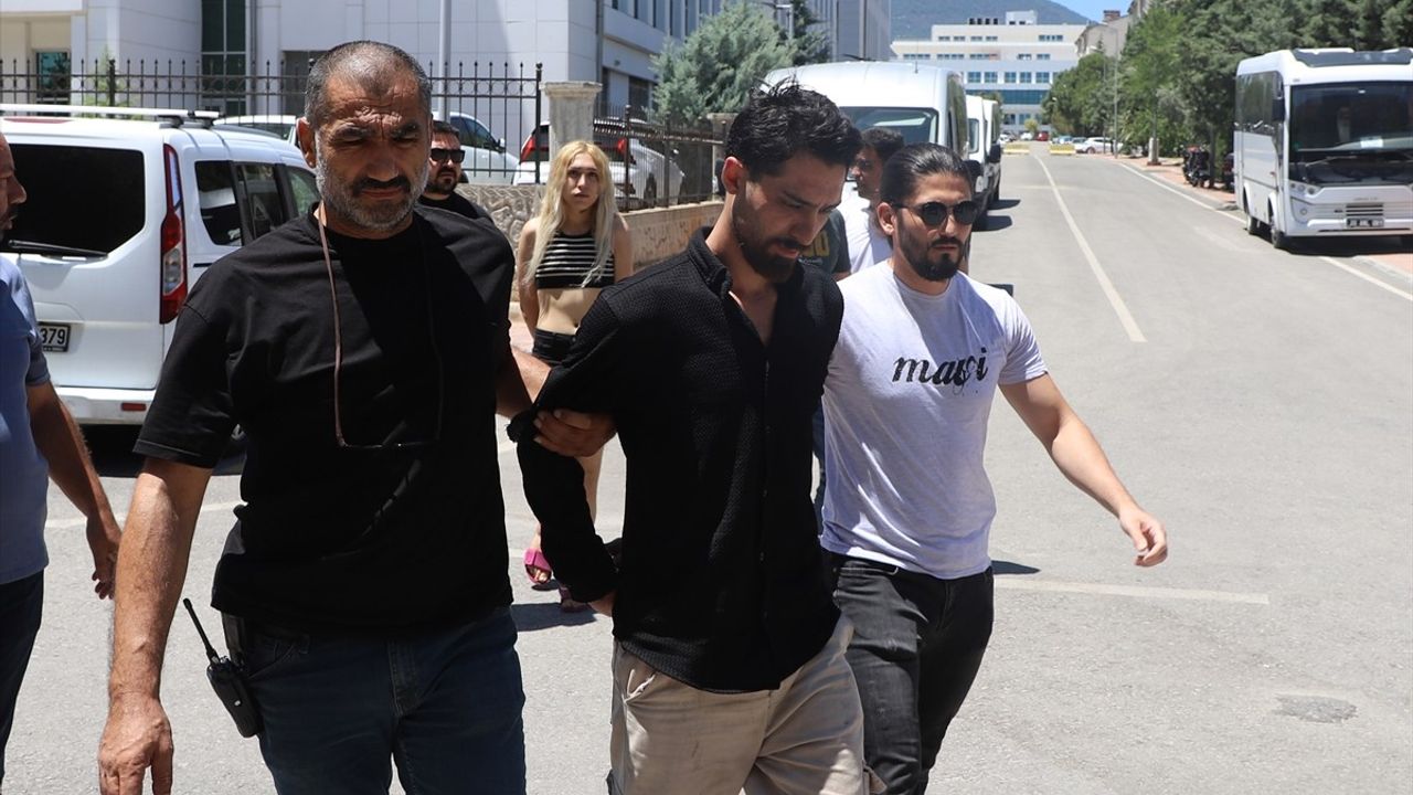 Denizli'de Bıçaklı Kavga: Bir Ölüm