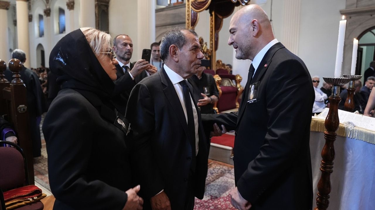 Dikran Gülmezgil İçin Cenaze Töreni Düzenlendi