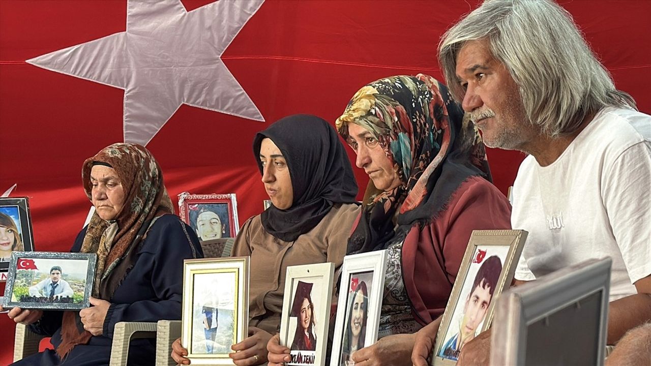 Diyarbakır Anneleri Evlatlarına Kavuşma Mücadelesinde Kararlılar