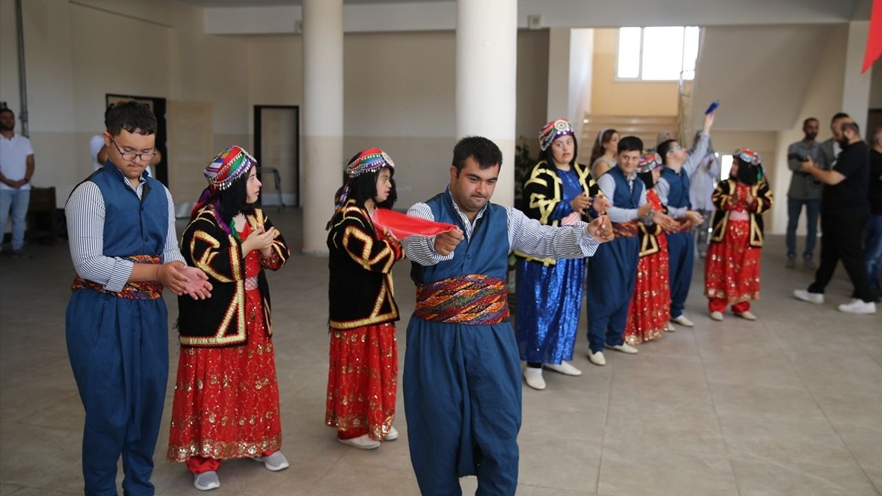 Diyarbakır ve Çevresindeki İllerde Karne Sevinci!