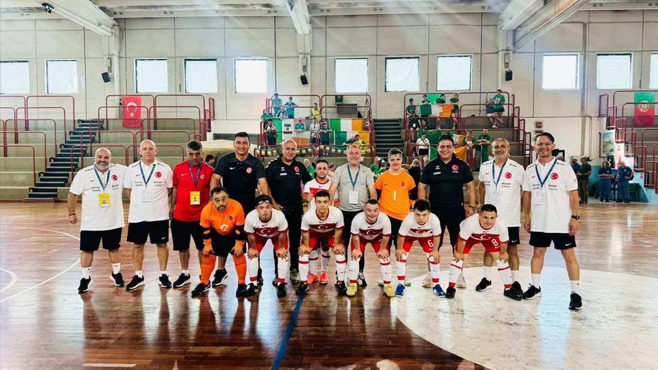 Down Sendromlular Futsal Milli Takımı Avrupa Şampiyonası'nda Yarı Finale yükseldi