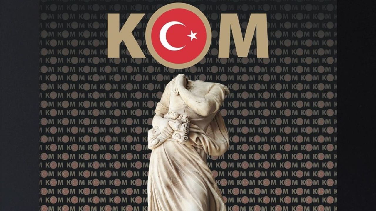 Edirne'de Kaçak Tarihi Eser Operasyonu: Neoklasik Kadın Heykeli Ele Geçirildi