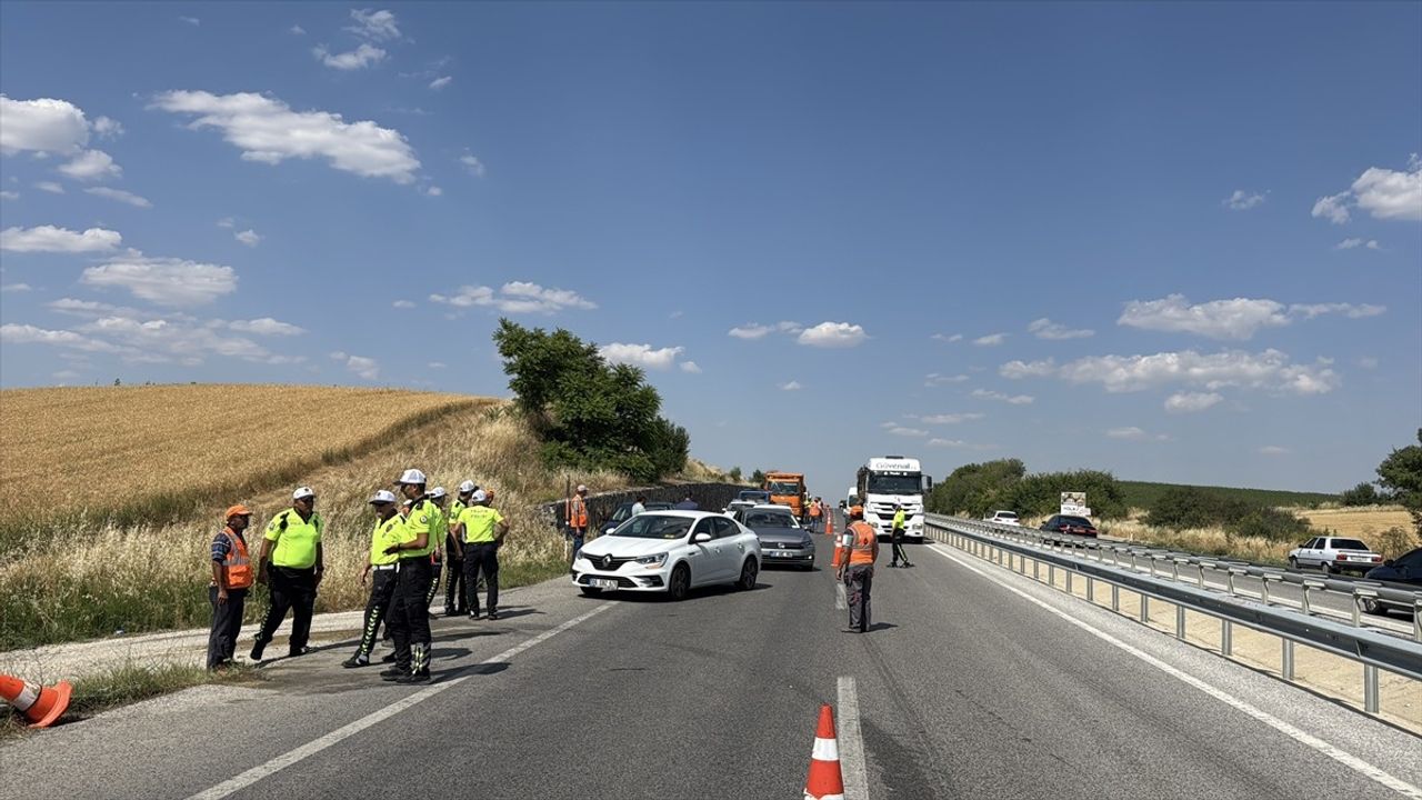 Edirne'de Otomobil Kazası: 5 Ölü, 1 Yaralı
