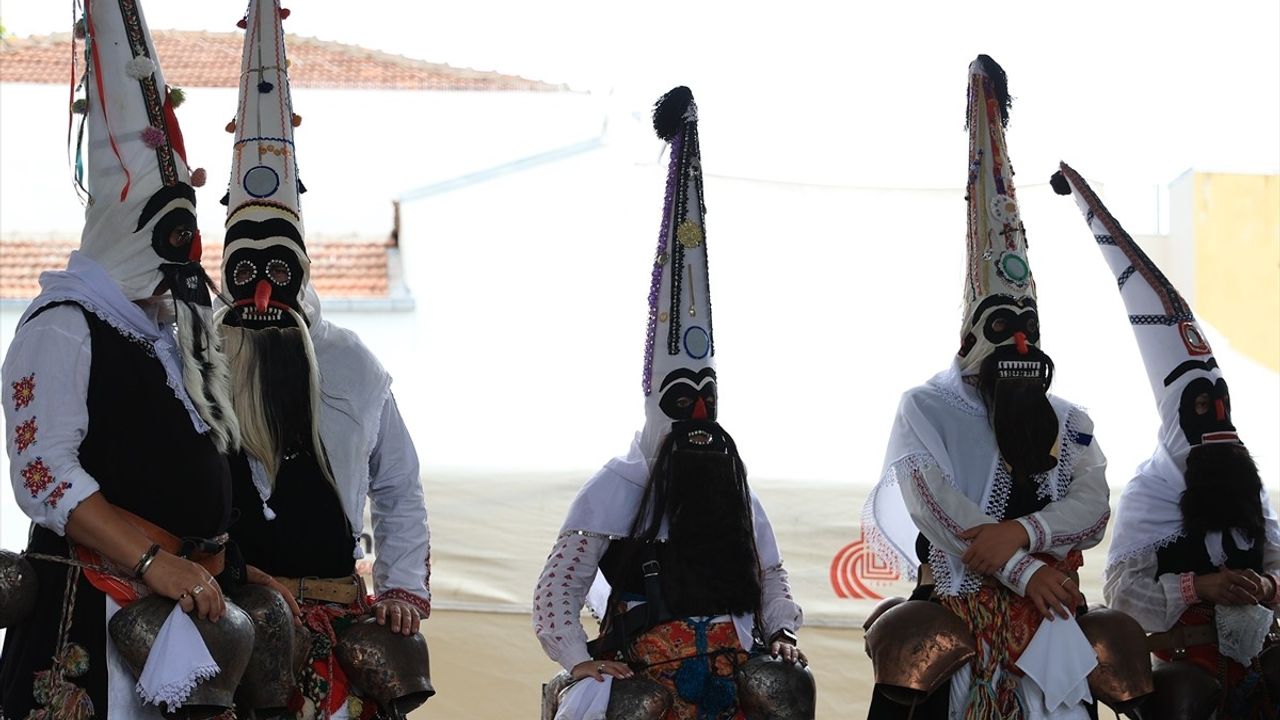 Edirne'de Uluslararası Balkan Folklor Festivali Coşkuyla Tamamlandı