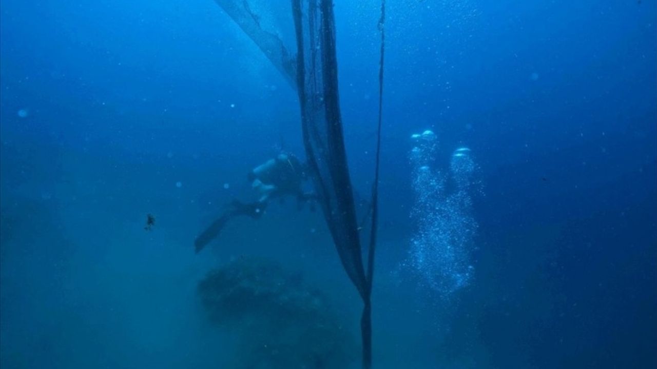 Ege ve Marmara Denizi'nde Hayalet Ağ Temizliği Çalışmaları Devam Ediyor