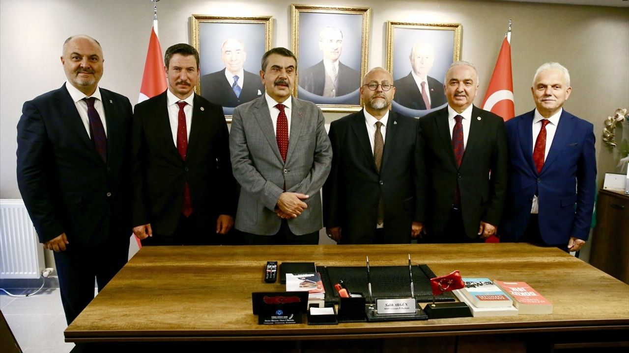 Eğitimde Yapay Zeka ve Yenilikçi Modeller: Bakan Tekin'den Önemli Açıklamalar