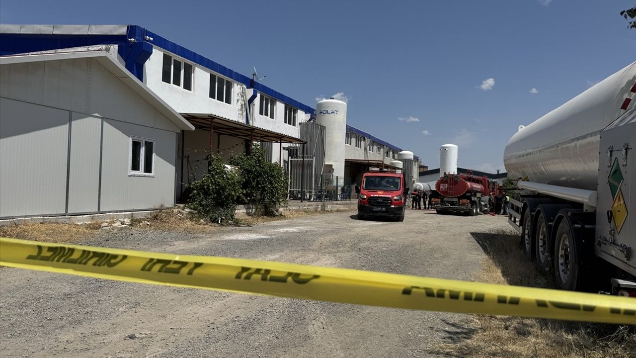 Elazığ'da Gaz Dolum Tesisinde Patlama