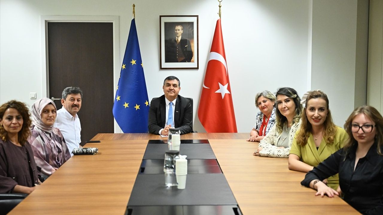 Erasmus Projesi ile Öğretmenlerde Yenilikçi Eğitim Araçları Kullanımı Artıyor