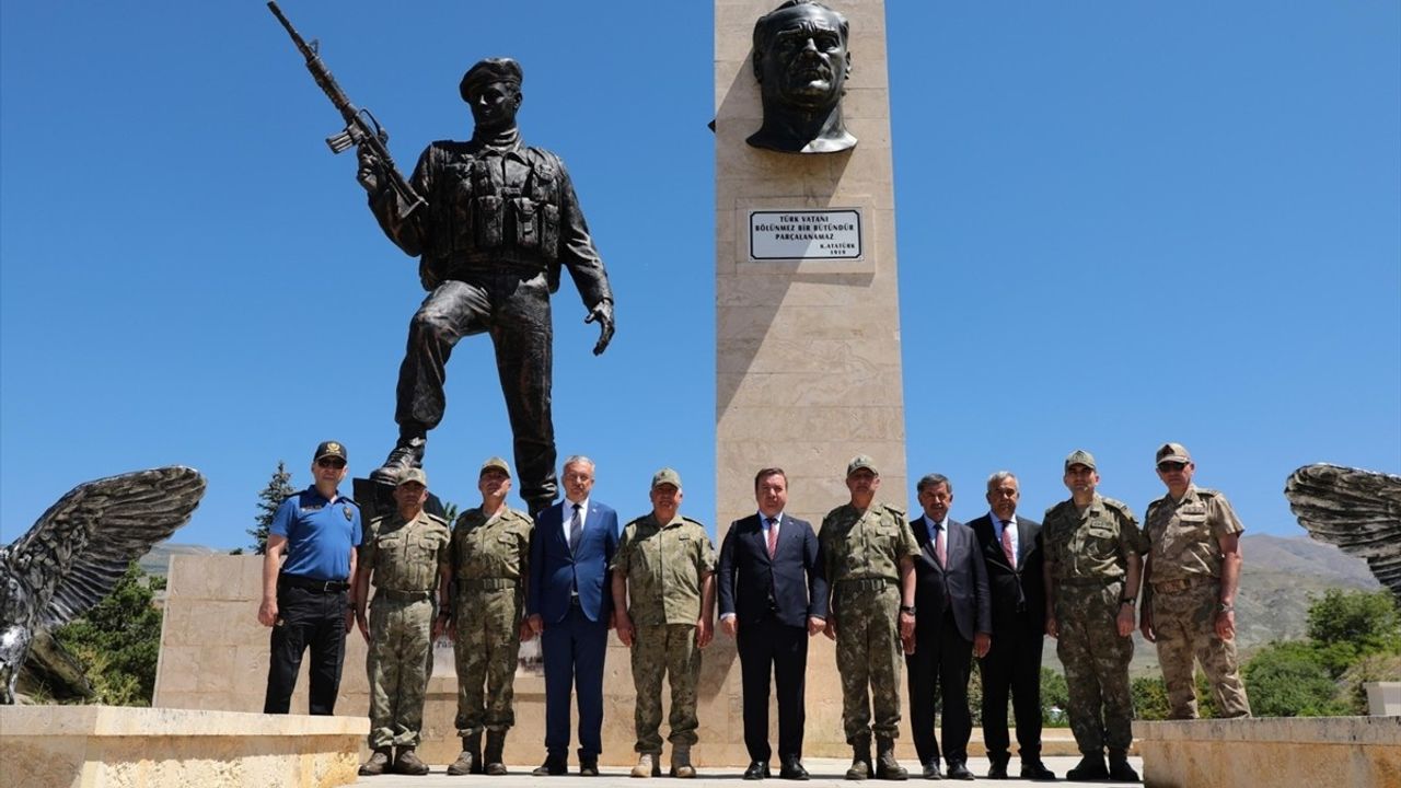 Erzincan'da 3. Ordu İç Güvenlik Şehitler Anıtı'nın Açılışı Gerçekleşti