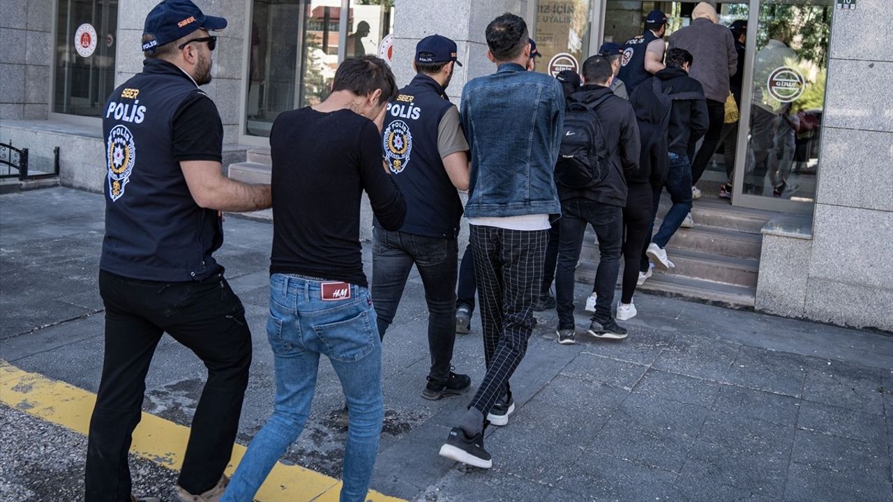 Erzurum'da Sahte İlan Dolandırıcılığı Operasyonu: 19 Tutuklama