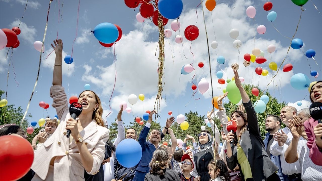 Esenler'de Umut Dolu Bir Etkinlik: Kanseri Yenen Selim İçin Balon Uçuruldu