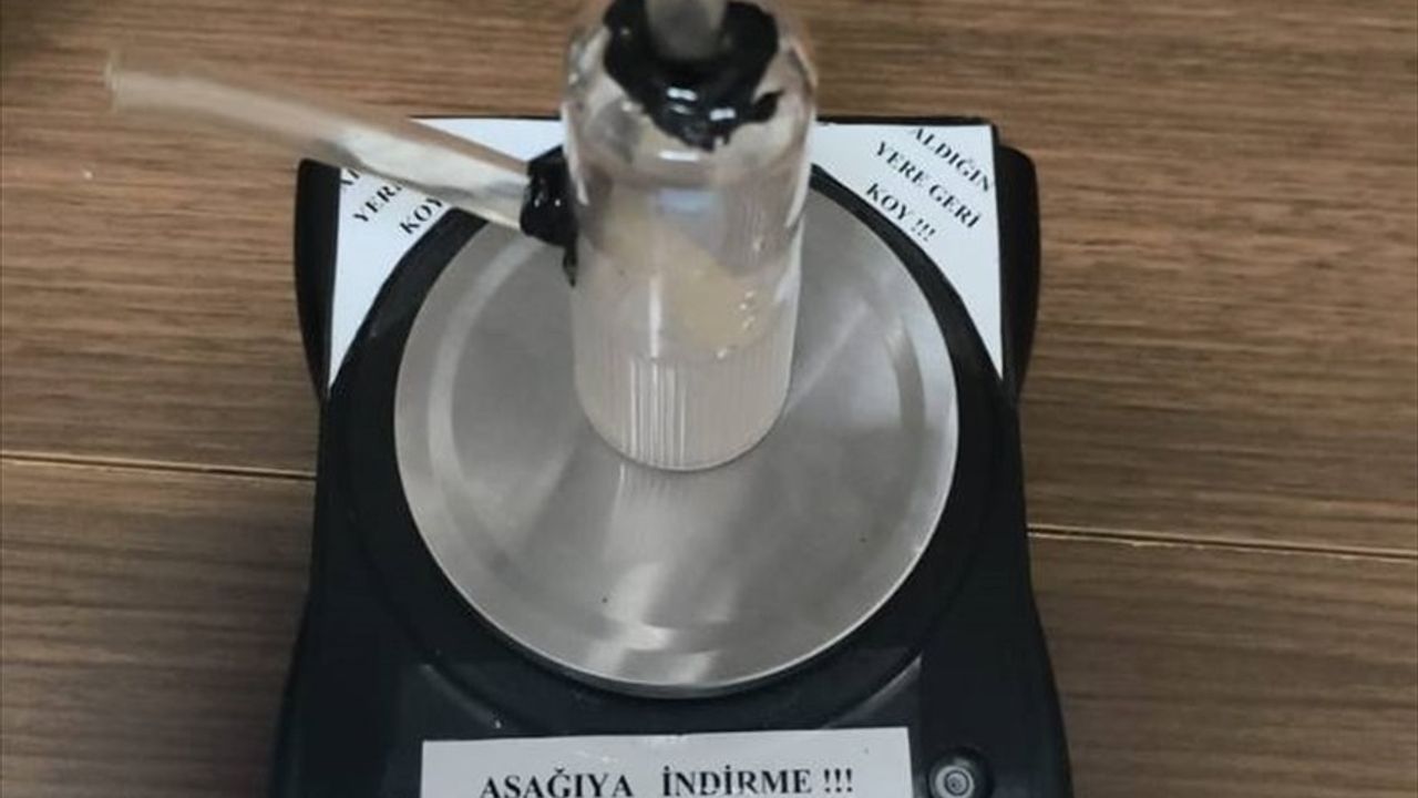 Esenyurt'ta Asayiş Uygulamasında 5 Tabanca Ele Geçirildi