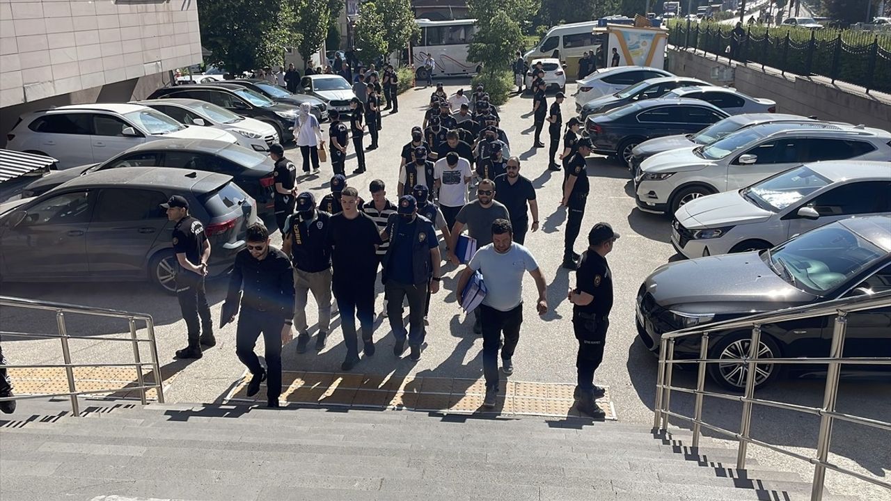Eskişehir'de Dolandırıcılık Operasyonu: 9 Gözaltı