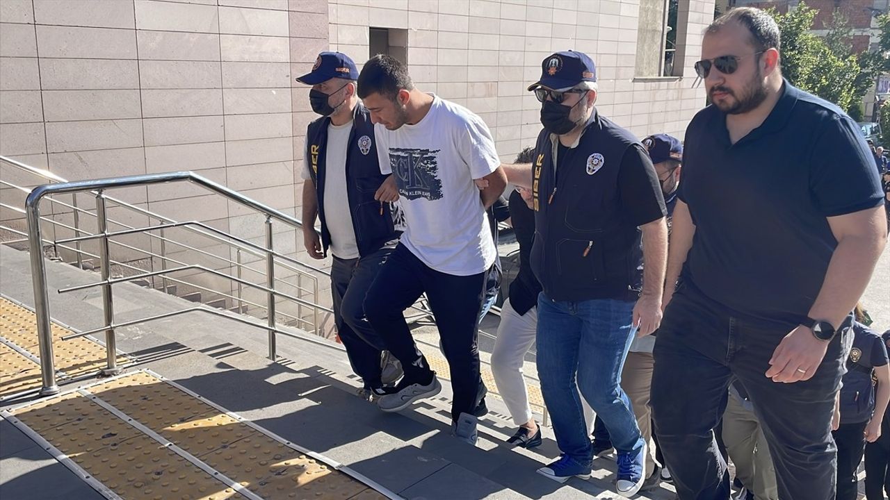 Eskişehir'de Yatırım Dolandırıcılığı Operasyonu: 8 Şüpheli Tutuklandı