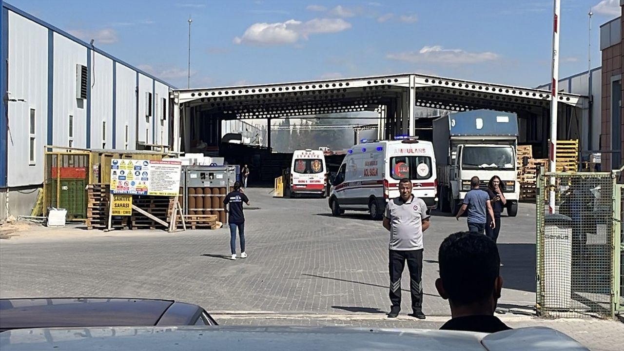 Eskişehir Odunpazarı'ndaki Fabrikada Yangın Çıkıyor