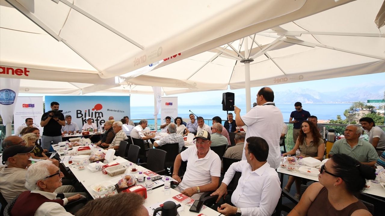 Evrende Su Arayışı: Bilim Kafe Etkinliği