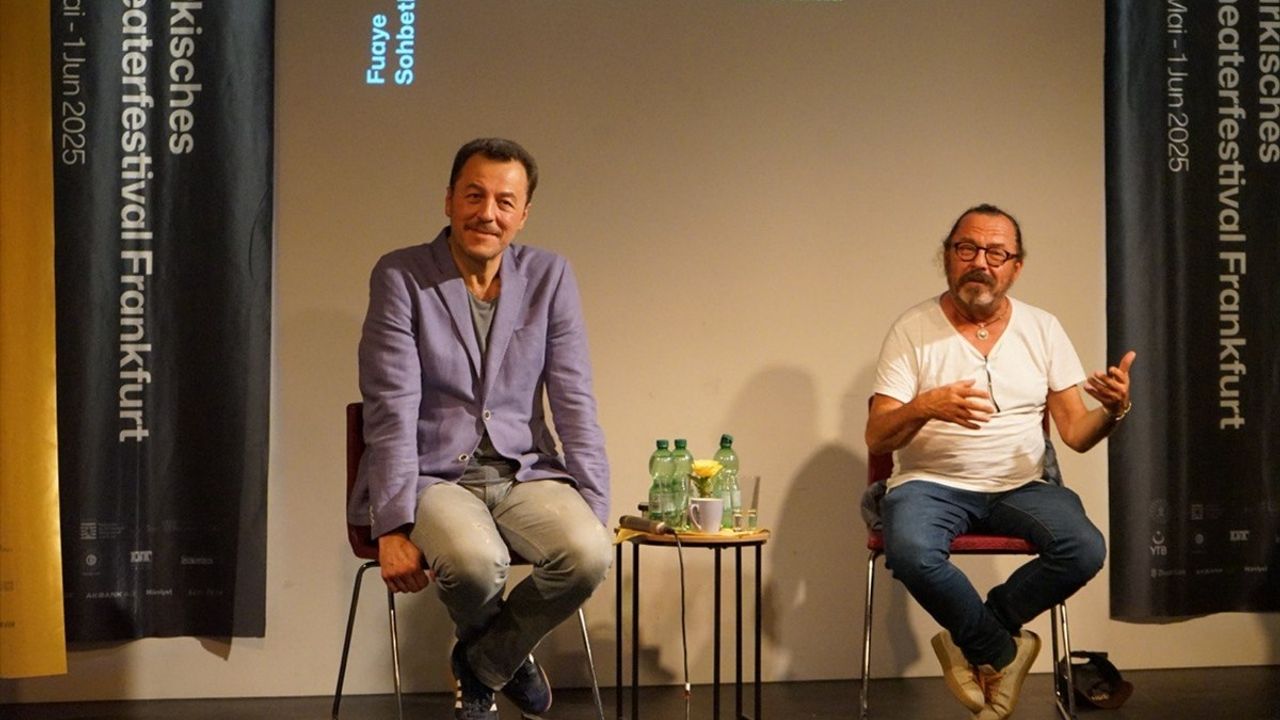 Frankfurt'ta Bülent Emin Yarar ve Yetkin Dikinciler'den Tiyatro Üzerine Sohbet